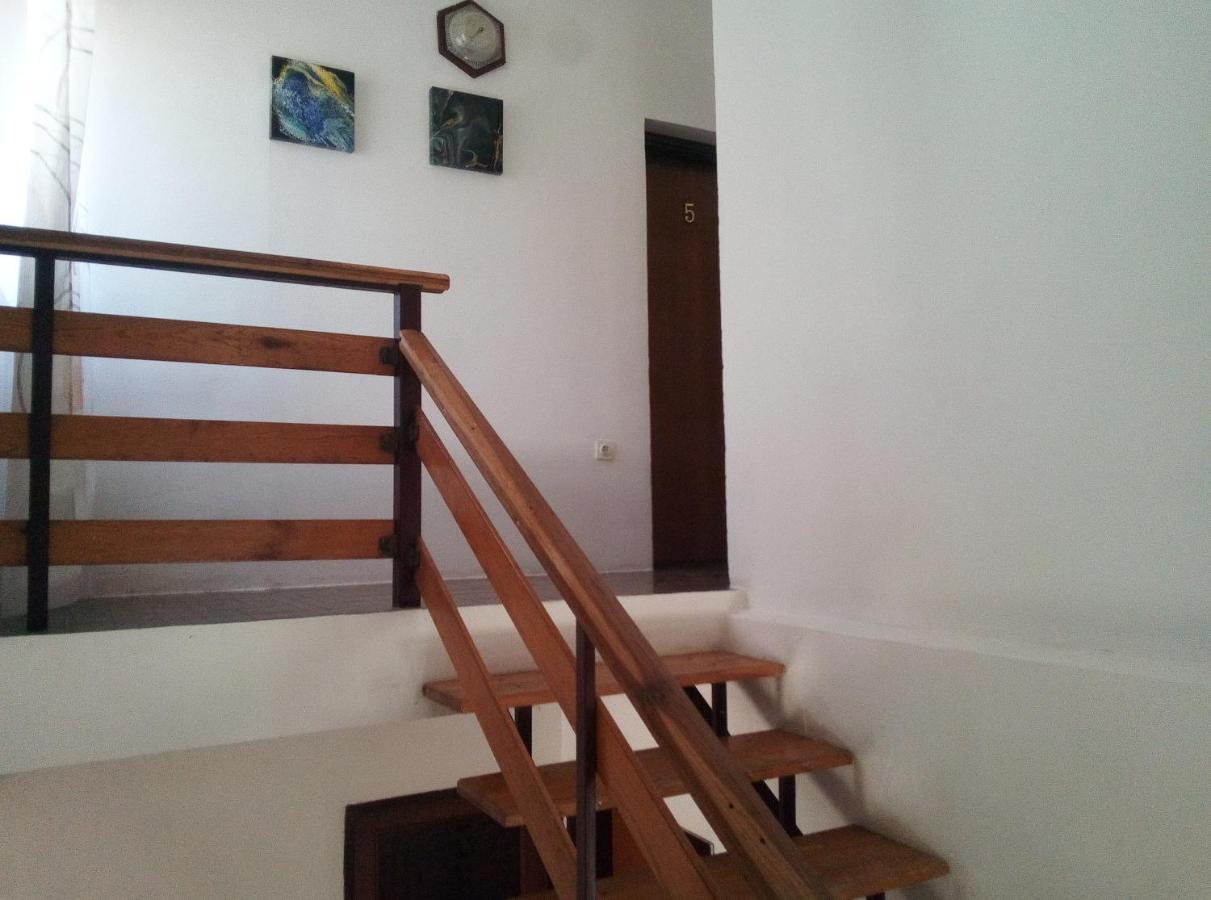 Apartments And Rooms Camelia Premantura Bagian luar foto